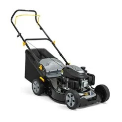 Alpina Tagliaerba A Scoppio AL5 46 A, Larghezza Taglio 46 Cm, Motore Da 139 Cc (2200 W) A Trazione Posteriore, Fino A 1200 M², Sacco Di Raccolta Da 60 L, Altezza Taglio Regolabile In 6 Posizioni