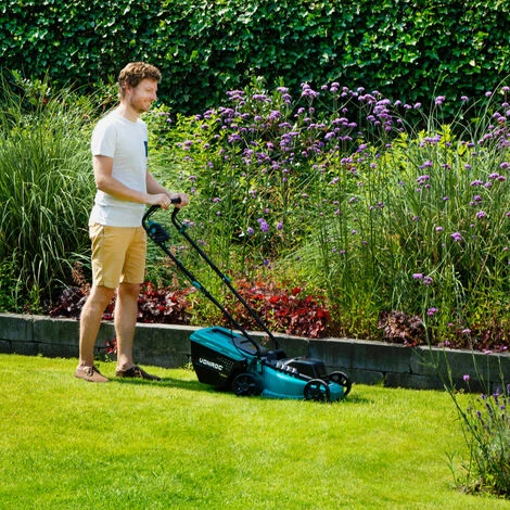 VONROC Tagliaerba - Tosaerba 40V 33cm. Motore Senza Spazzole. Include 2 Batterie 2.0Ah E 2 Caricatori. Altezza Di Taglio Regolabile. Contenitore 30 Litri 2 VONROC Tagliaerba - Tosaerba 40V 33cm. Motore Senza Spazzole. Include 2 Batterie 2.0Ah E 2 Caricatori. Altezza Di Taglio Regolabile. Contenitore 30 Litri - immagine 2