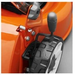 Raserba Husqvarna A Batteria LC 137i Taglio 37,5cm Senza Batteria E Carica -Cura Del Prato 55896416 5